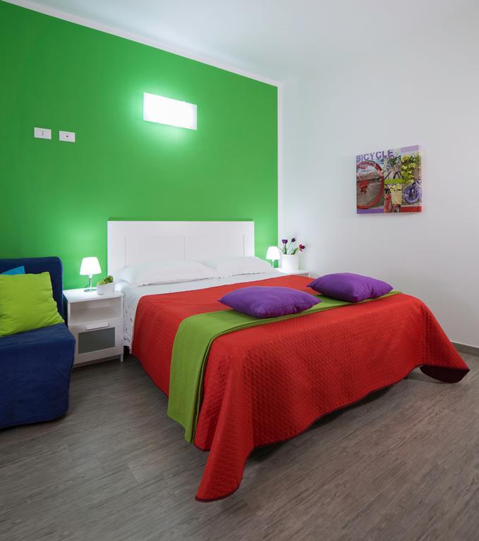 Arricampati Airport Rooms & Bringo Car Rental Carini Eksteriør bilde